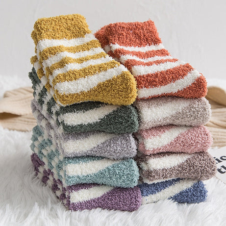 Bunte gestreifte Plüsch-Langsocken für Damen von Oakleigh