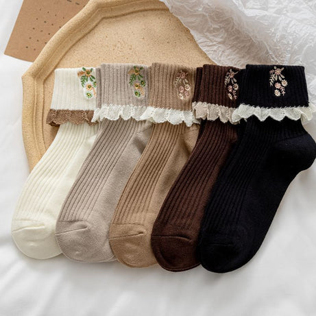 Chaussettes longues femme douces avec broderie et dentelle Amani