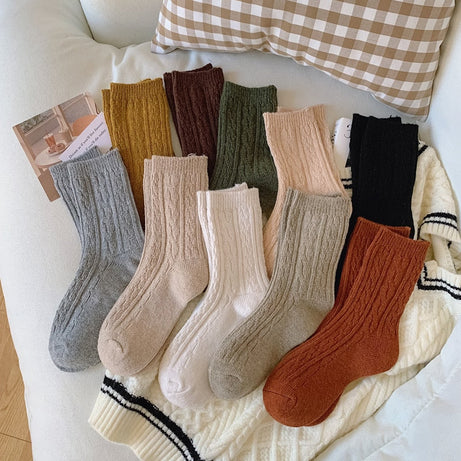 Lange, weiche Damensocken Michaela mit Flechtmuster