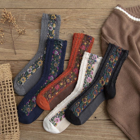 Chaussettes longues femme avec broderie florale ornée Gracelynn