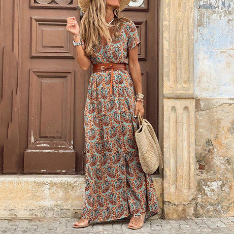 Langes Boho-Kleid mit Blumenmuster im Vintage-Stil